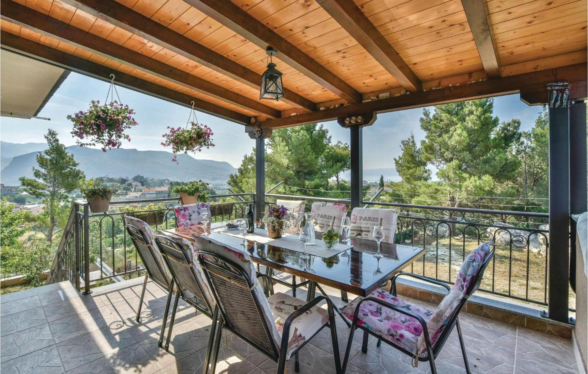 Lovely Home In Split With Jacuzzi 外观 照片